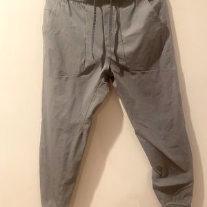 Lululemon Men’s On the Move Jogger pants